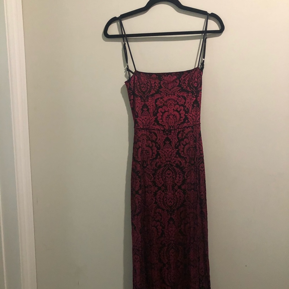 Elegant burgundy prom dress with slit